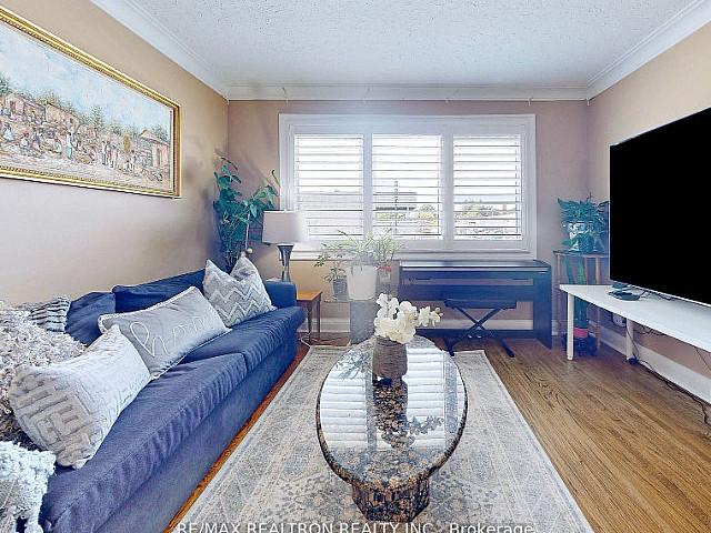 3+1 Bed, 2 Bath Bungalow | Massive Lot | Huge Backyard