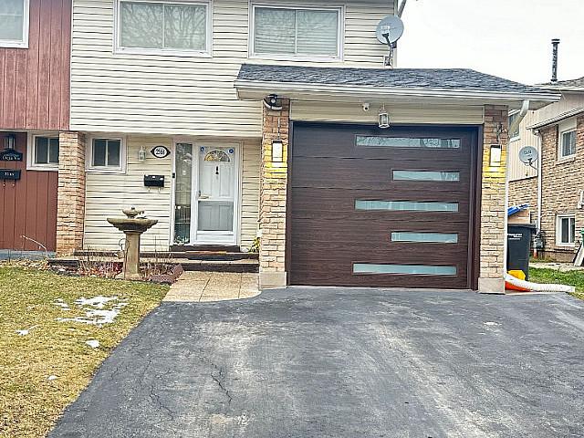 3+1 Beds / 3 Baths Semi detached House In Mississauga