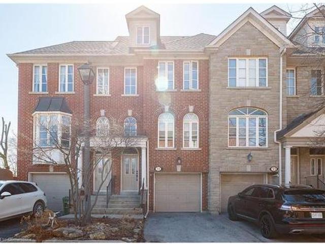 31 Brownstone Lane, Toronto, ON, M8X 2Z6 house for sale | Listing ID 40715 | Royal LePage