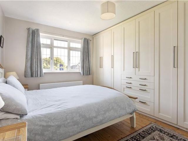 31 Carysfort Downs, Blackrock, Co. Dublin Lisney Sotheby's International Realty Blackrock 4837 MyHome. Ie Residential