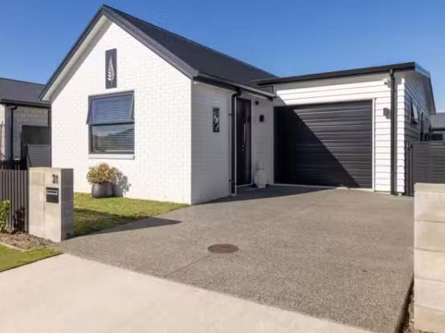 31 Crown Street, Papamoa, Tauranga