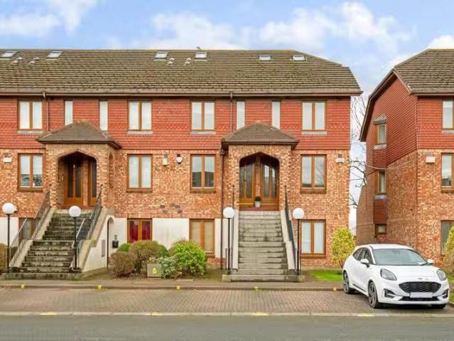 31 Danesfort, Clontarf, Dublin 3, D03V4V7 is for sale