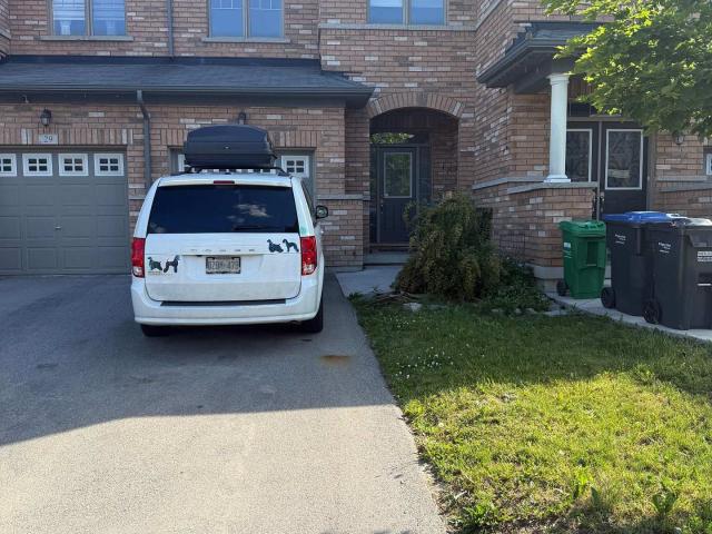 31 Davenfield Circle, Brampton | For Sale @ $849,000 | Condos. Ca