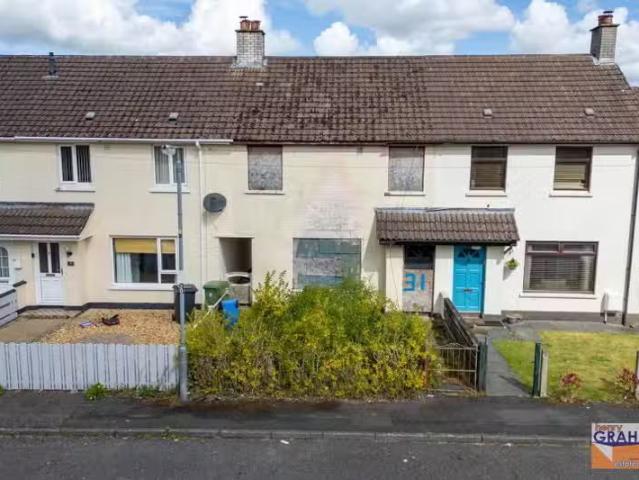 31 Eglantine Crescent