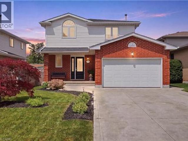 31 Fano Drive, Hamilton, ON, L8W 3J7 house for sale | Listing ID 40849 | Royal LePage