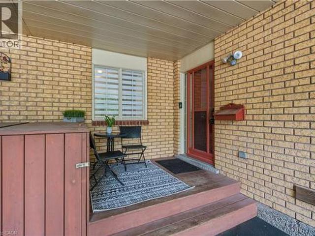 31 Galileo Boulevard, Brantford, ON, N3R 7Y3 house for sale | Listing ID 40855 | Royal LePage