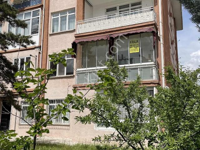 3+1 Geniş Yapılı Kiralık Daire Salon Bağımsız
