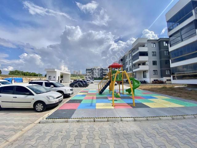 3+1 Havuzlu Otoparklı Sitede Sıfır Daire