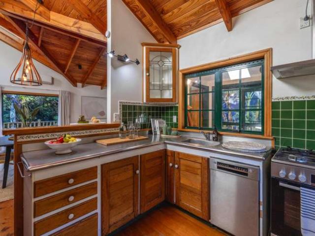 31 Hekerua Rd, Oneroa, Waiheke Island