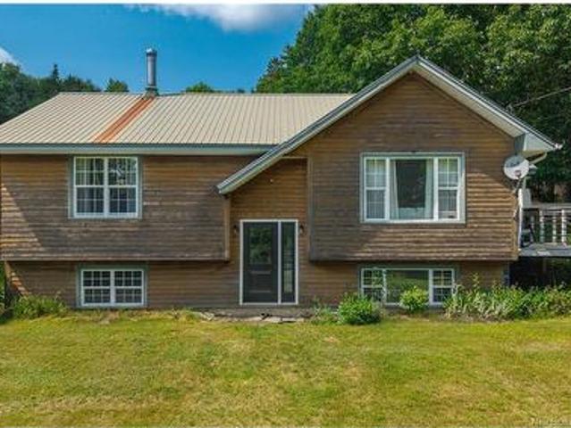 31 Hills Rd, Oak Bay, NB, E3L 4K6 house for sale | Listing ID NB143827 | Royal LePage