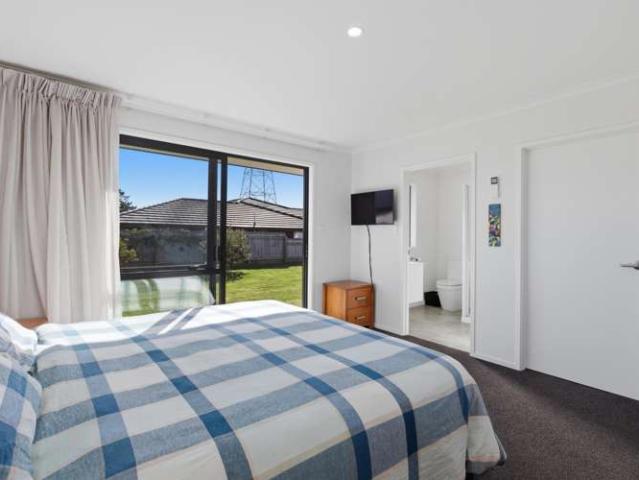 31 Honeyfield Drive, Whalers Gate, New Plymouth