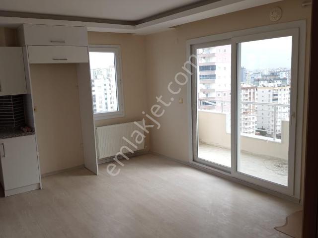 3+1 Huzurevleri 5yaş 14 14katı İzalasyonlu İskanlı Hasarsız Dgaz Boyalı Kgd Cephe 135m2 Kiler*godası