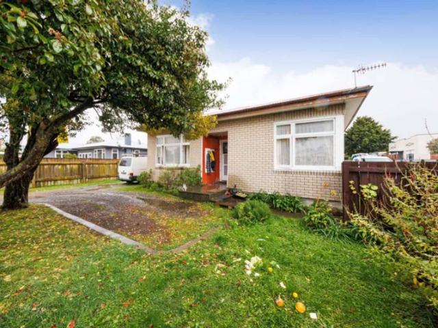 31 Knowles Street, Terrace End, Palmerston North City For Sale