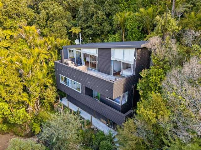 31 Lone Kauri Road, Karekare, Waitakere City