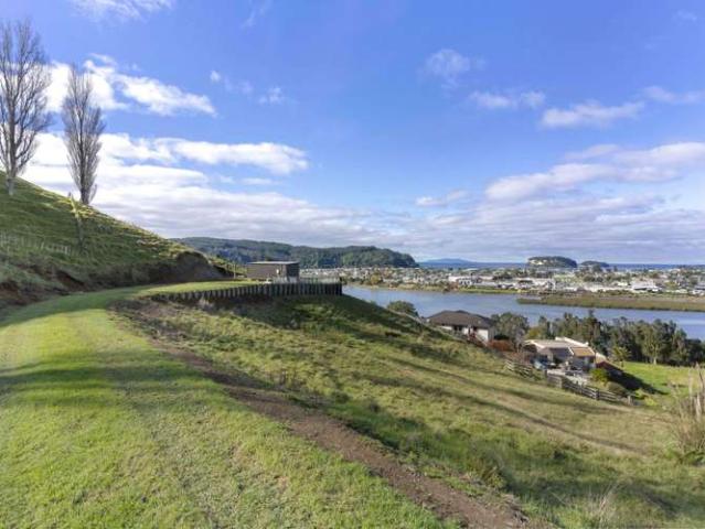 31 Manuka Drive, Whangamata, Thames Coromandel