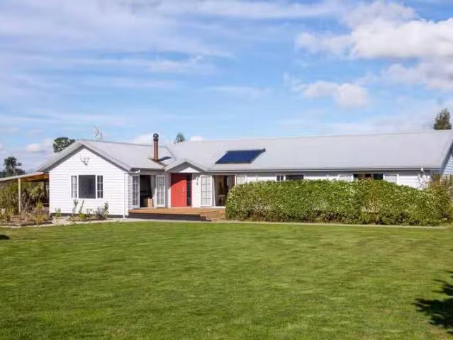 31 Otawa Drive, Carterton, Carterton For Sale