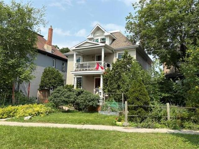 31 Picardy Place, Winnipeg, MB, R3G 0X6 investment for sale | Listing ID 202619 | Royal LePage