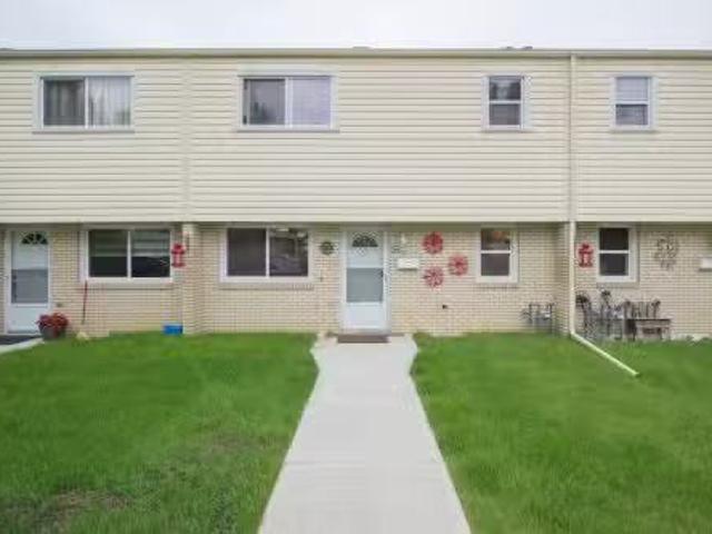 31 Royal Road, Edmonton, AB, T6J 2E7 townhouse for sale Lis.