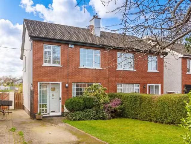31 Scholarstown Park, Rathfarnham, Dublin 16, D16E8H0 is for s.