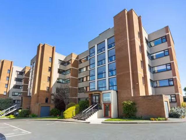 31 Seabank Court, Marine Parade, Sandycove, Co. Dublin, A96VY3.