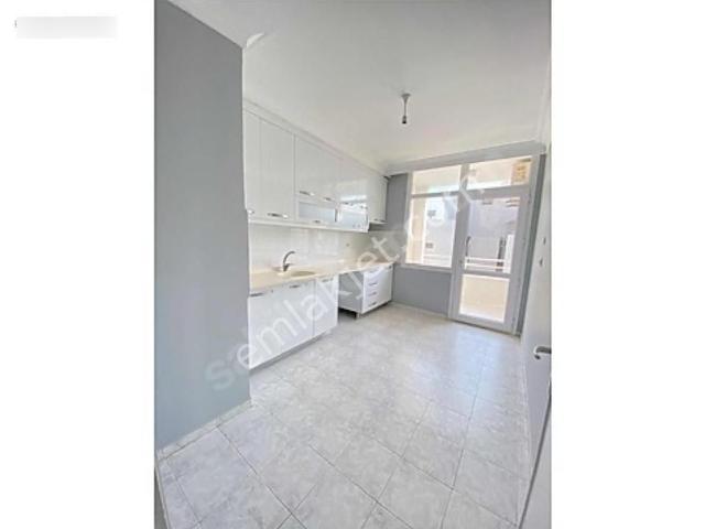 3+1güzelyalı İllerbankası 8 8katı 2banyo 200m2 Gd Cephe Kap.mutfak 21 25yaş Az Hasarlı