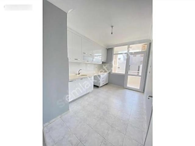 3+1güzelyalı İllerbankası 8 8katı 2banyo 200m2 Gd Cephe Kap.mutfak 21 25yaş Az Hasarlı