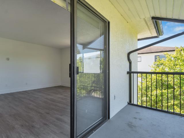 3205 Wetherby Rd 1 Bedroom Apartment for Rent at 3205 Wetherby Rd, Saanich, BC V8P 4A3 Cedar Hill