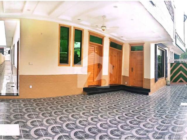 3200 Sq Ft 40*80 House on MDR Brand New Double Unit House Available. For Sale in G 15/1 Islamabad