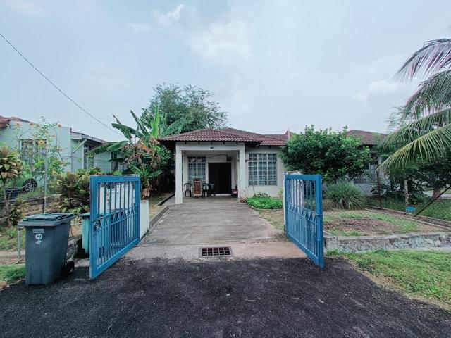 3200 SqFt Semi D Single Storey Taman Desaria Nilai