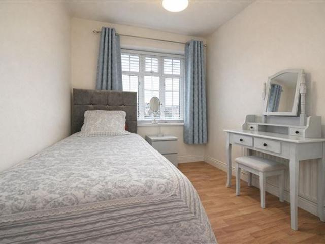 320,000 | 24 Shancastle Park, Clondalkin, Dublin 22 Property Partners O'Brien Swaine 4986 MyHome. Ie Residential