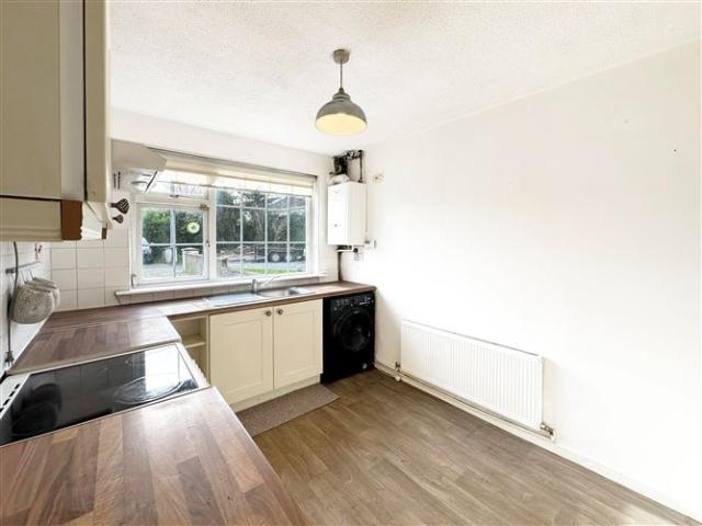 320,000 | 37 Huntstown Wood, Mulhuddart, Huntstown, Dublin 15 Doran Estates Auctioneers & Property Management 4992 MyHome. Ie Residential