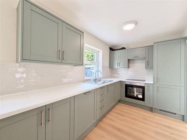 320,000 | 6 Woodbrook Manor, Monavalley, Tralee, Co. Kerry Gary O’Driscoll & Co. Ltd 5023 MyHome. Ie Residential