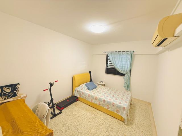 320 Ang Mo Kio Avenue 1 HDB Apartment For Sale, $448,000, 3 Bed 2 Bath 785 sqft $571.00 psf