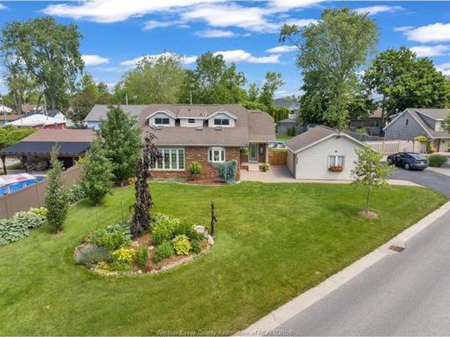 320 Lakeview Avenue, Kingsville, ON, N9Y 2E3 house for sale | Listing ID 26009 | Royal LePage