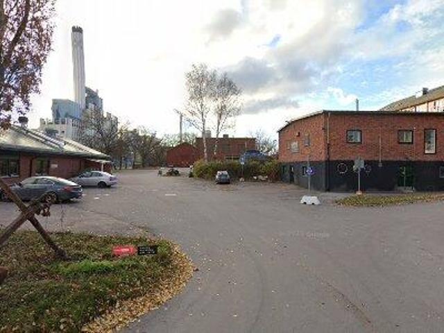 320 m2 lager uthyres i Västerås