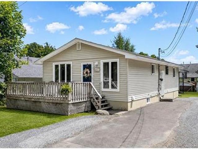320 Sewell St, Fredericton, NB, E3A 5K8 house for sale | Listing ID NB144025 | Royal LePage