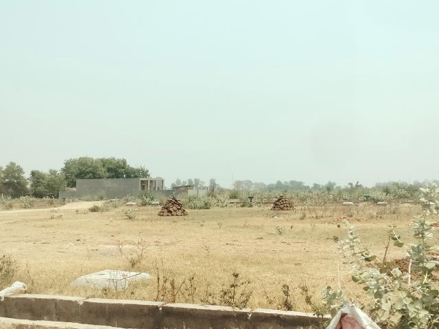320 Sq.Mt. Plot in Sector 20 Yamuna Expressway Greater Noida Listing ID: #9436