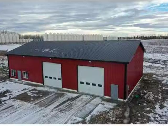 320 Railway Avenue, Enchant, AB, T0K 0V0 commercial for sale.