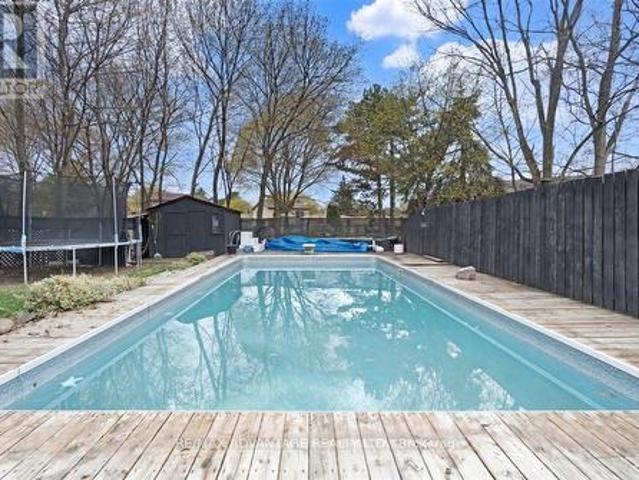 3218 Mainsail Crescent, Mississauga Erin Mills, ON, L5L 1H2 house for sale | Listing ID W13120 | Royal LePage