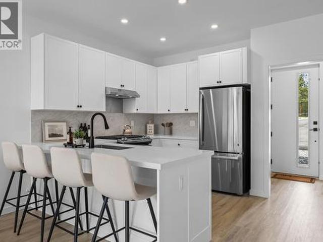 3210 Salmon Road Unit# 10, West Kelowna, BC, V4T 1A7 house for sale | Listing ID 10387 | Royal LePage