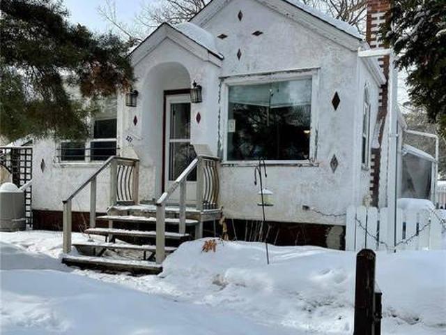 321 G AVENUE N Saskatoon Saskatchewan