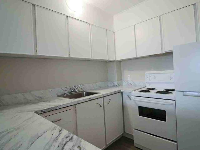 321 Waverley Street 1 Bedroom Apartment for Rent at 321 Waverley St W, Ottawa, ON K2P 0W2 Centretown