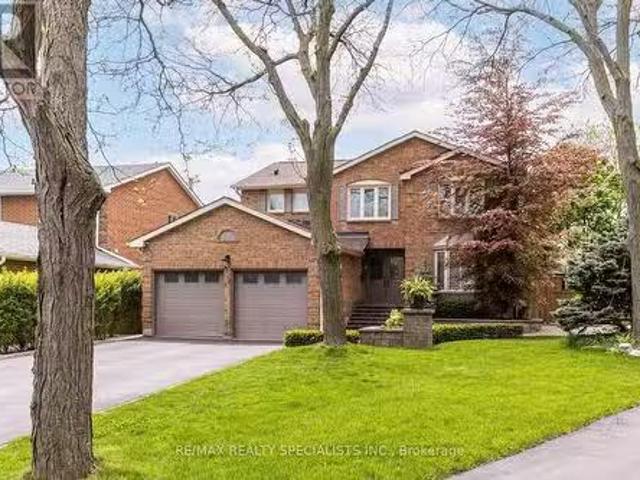 3220 Colebrook Court, Mississauga, ON, L5N 3E2 house for sal.