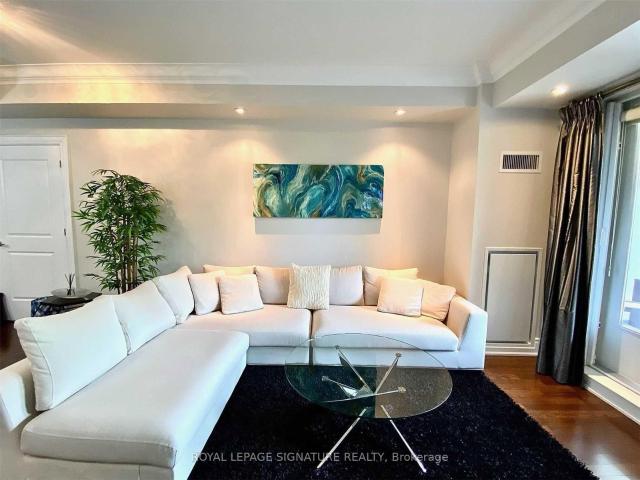 322 1 Avenue Road, North York | 1+1Beds/2Bath, Condo, $3,250/mo | Condos. Ca