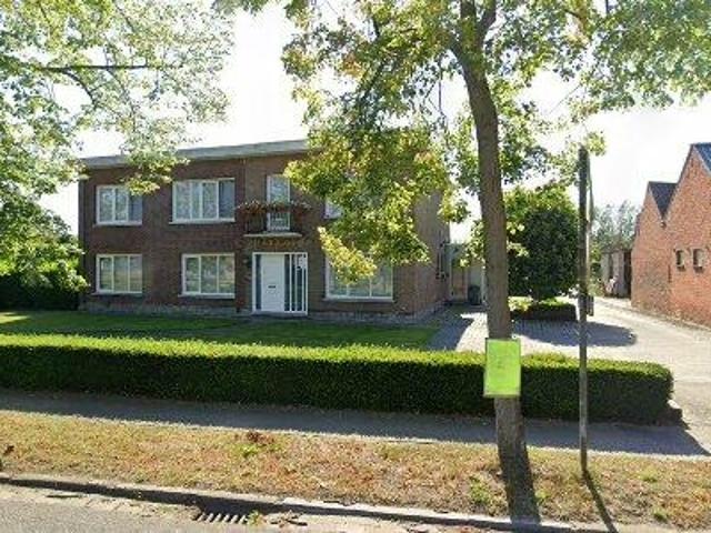 322 m2 office space for sale in Bornem