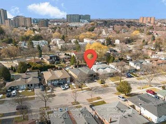3236 Trisha Downs, Mississauga, ON, L5A 2A7 house for sale | Listing ID W12069 | Royal LePage
