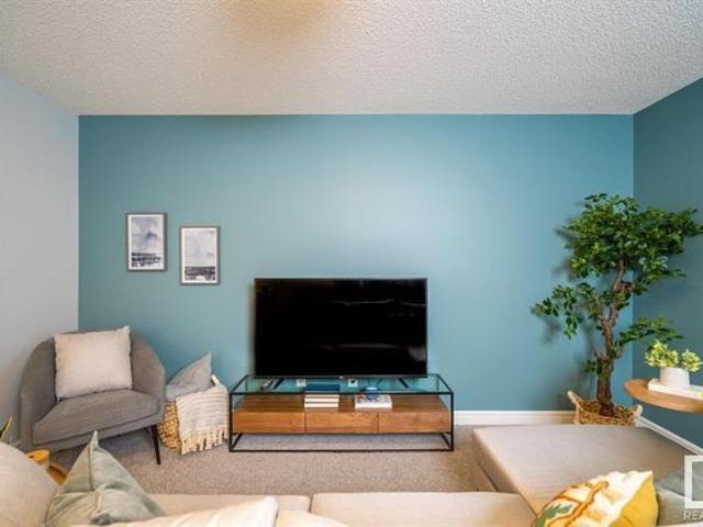 3233 Dixon WY SW 3 Bedroom Apartment for Rent at 3233 Dixon Way Sw, Edmonton, AB T6W 5K9
