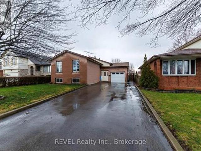 323 Barrick Road, Port Colborne Main Street, ON, L3K 4B6 house for sale | Listing ID X12942 | Royal LePage