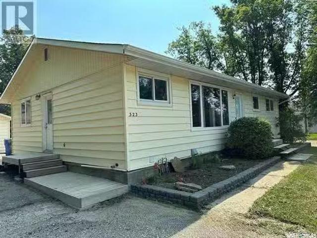 323 Government Road, Stoughton, SK, S0G 4T0 house for sale.