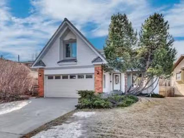 323 Hawkwood Boulevard Nw, Calgary, AB, T3G 3G7 house for sa.